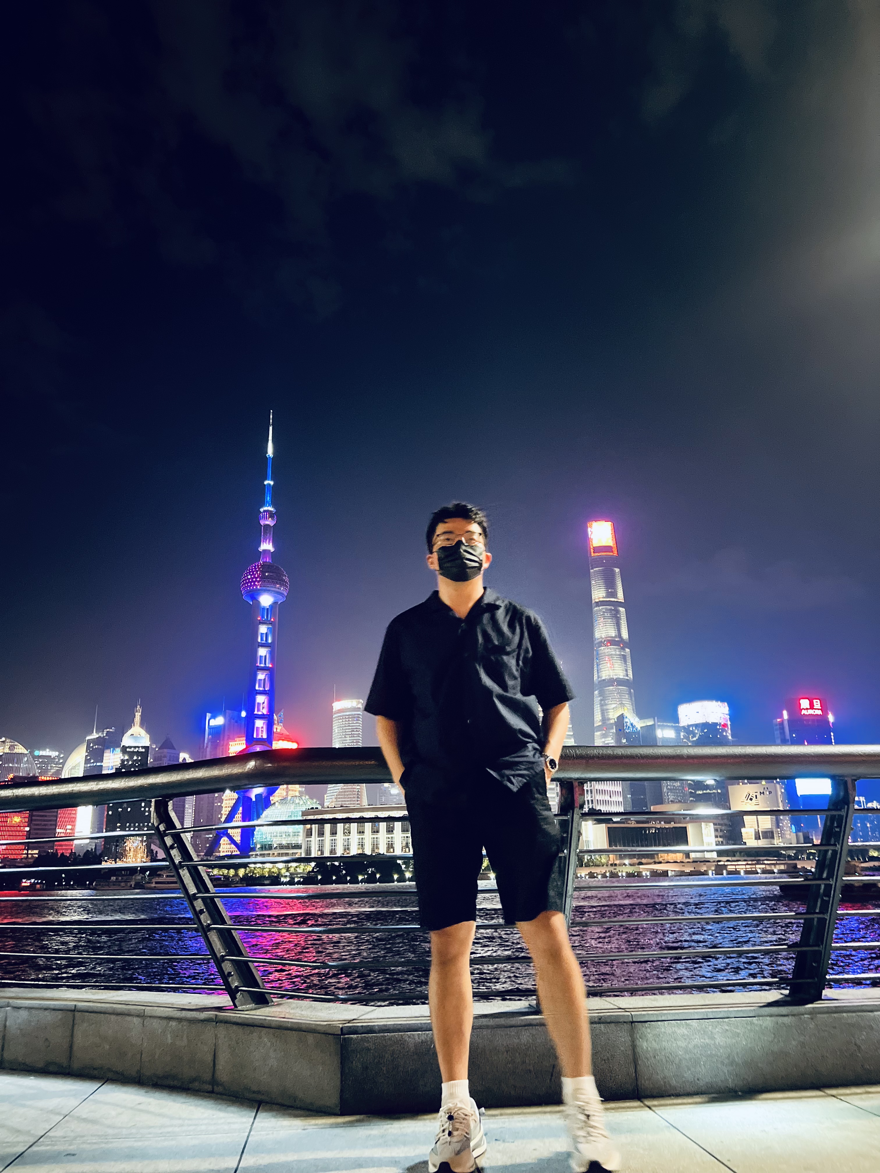 解封后的外滩行